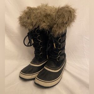 SOREL Joan of Arctic Black Snow Boots